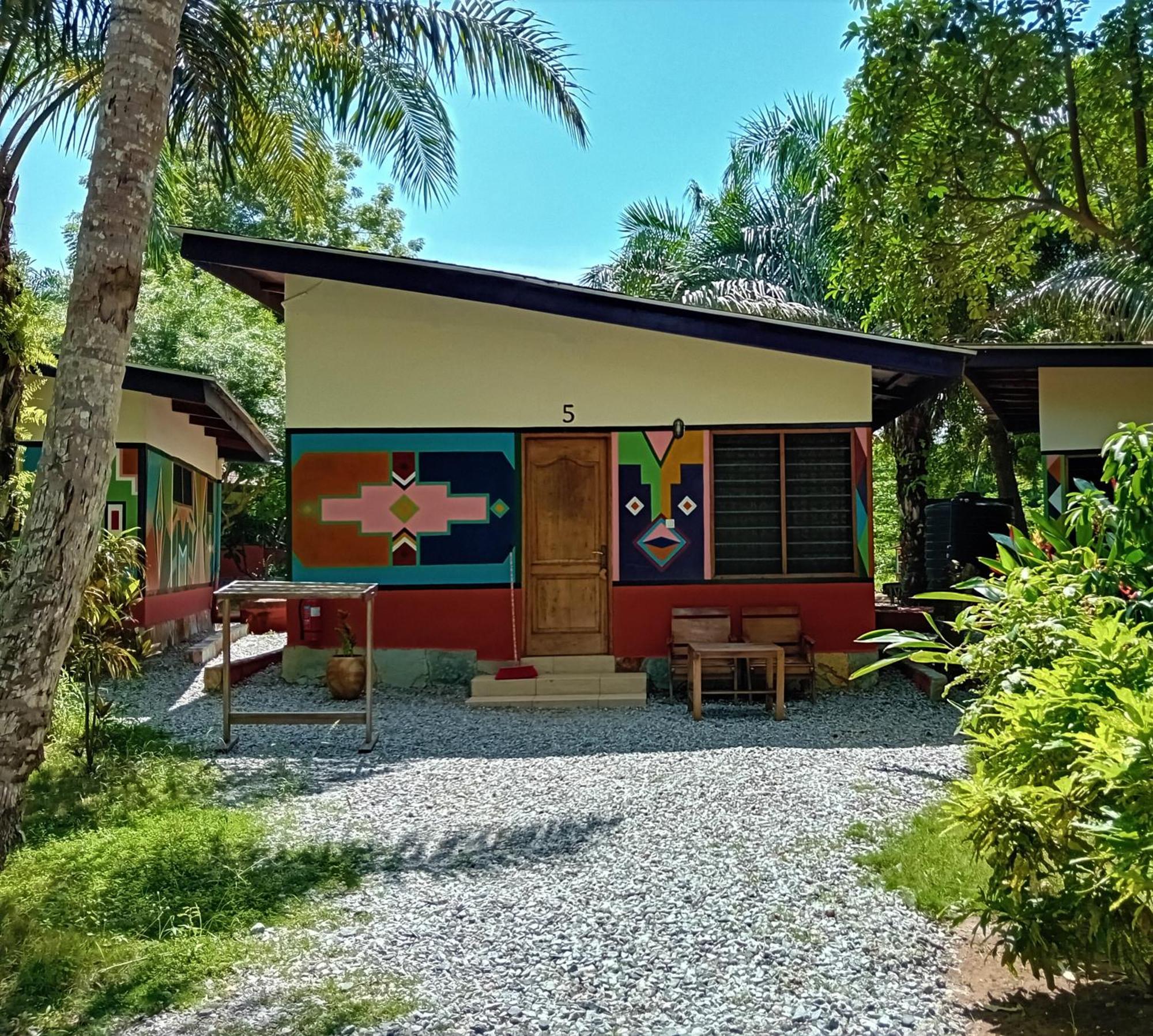 Ko-Sa Beach Resort Ltd Ampeni Buitenkant foto
