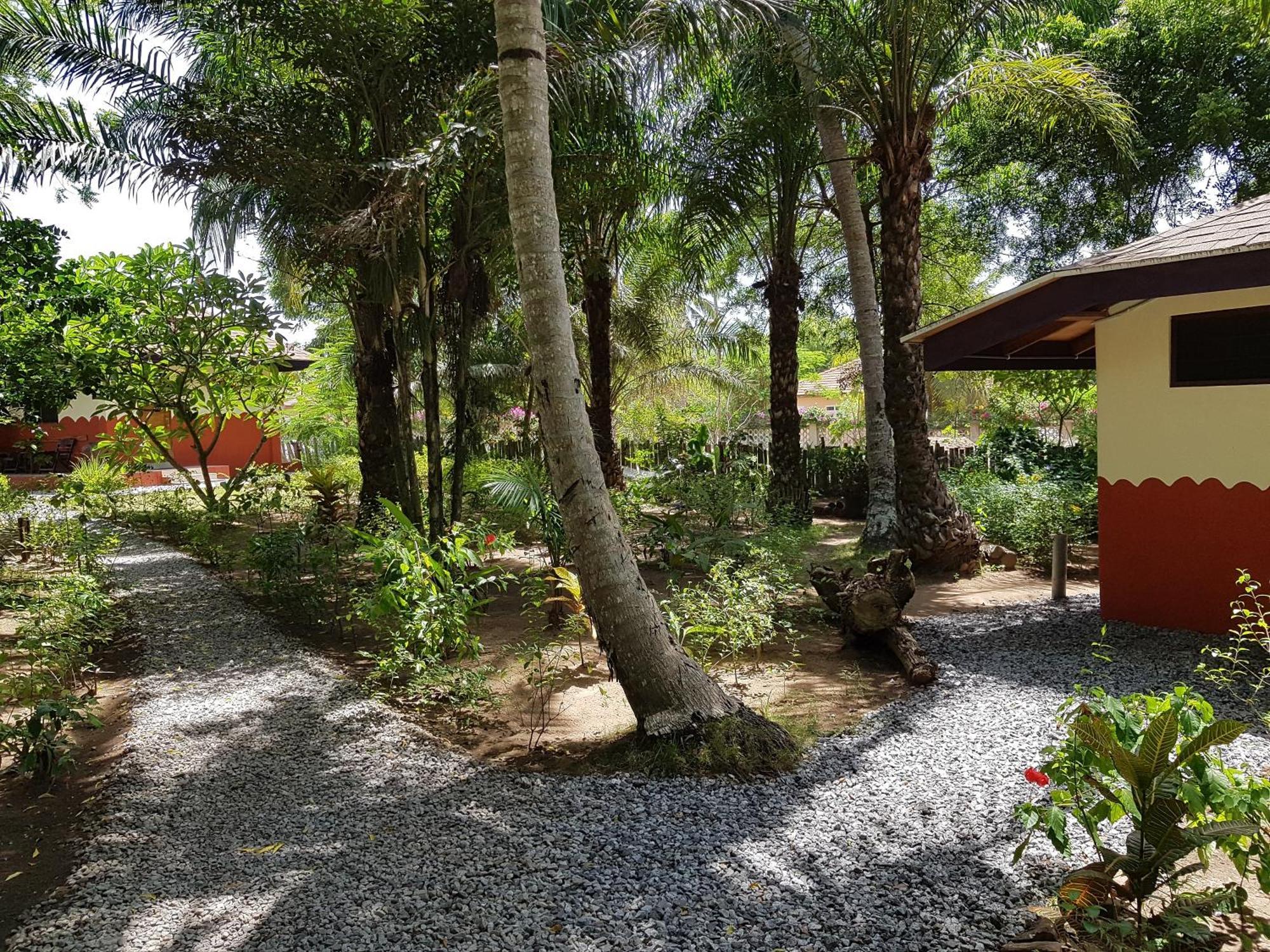 Ko-Sa Beach Resort Ltd Ampeni Buitenkant foto